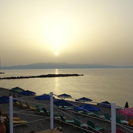 Litinakis Studios Sea View & Litinakis Studios Garden View 700 Meters Away Agia Marina  Ngoại thất bức ảnh