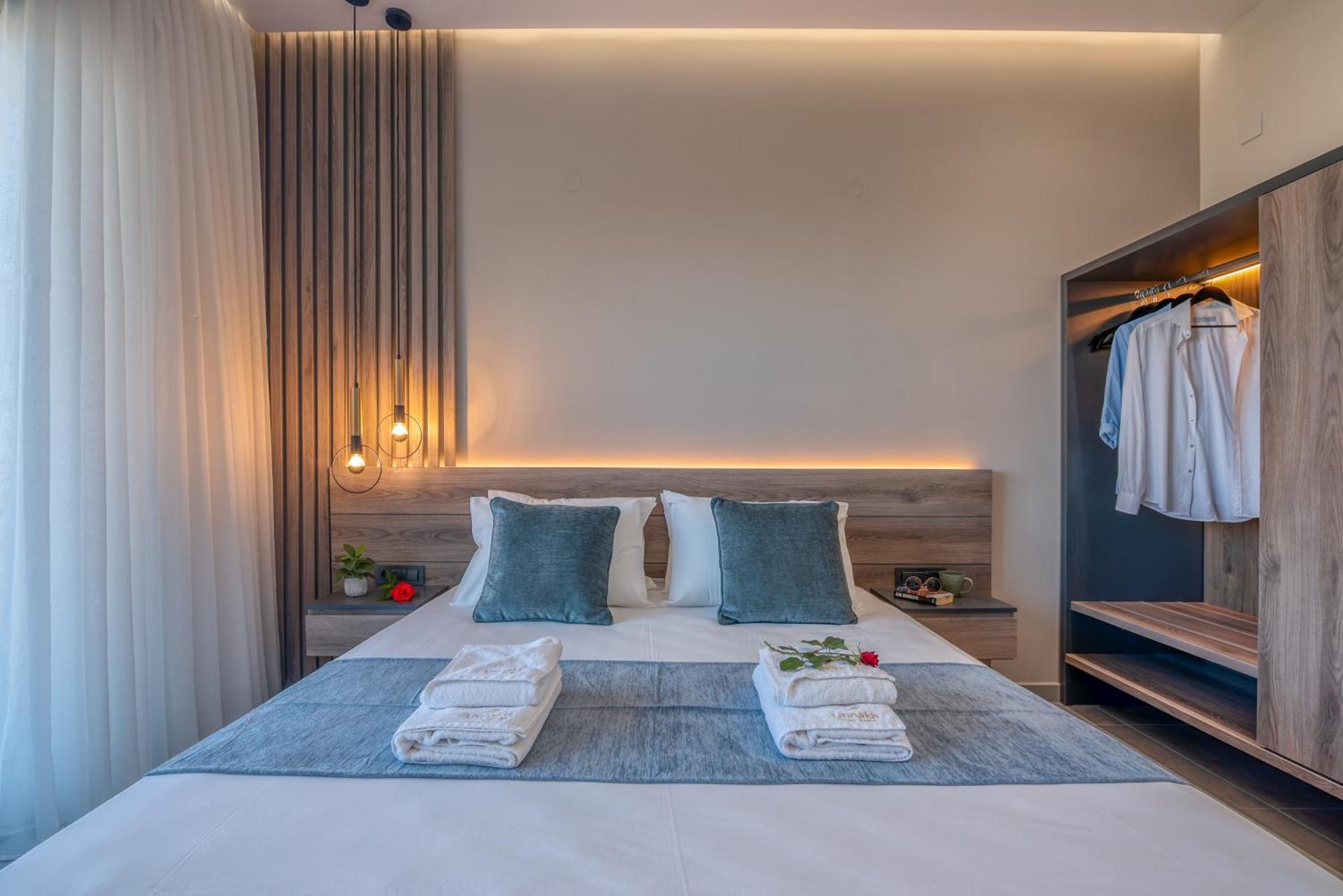 Litinakis Studios Sea View & Litinakis Studios Garden View 700 Meters Away Agia Marina  Ngoại thất bức ảnh