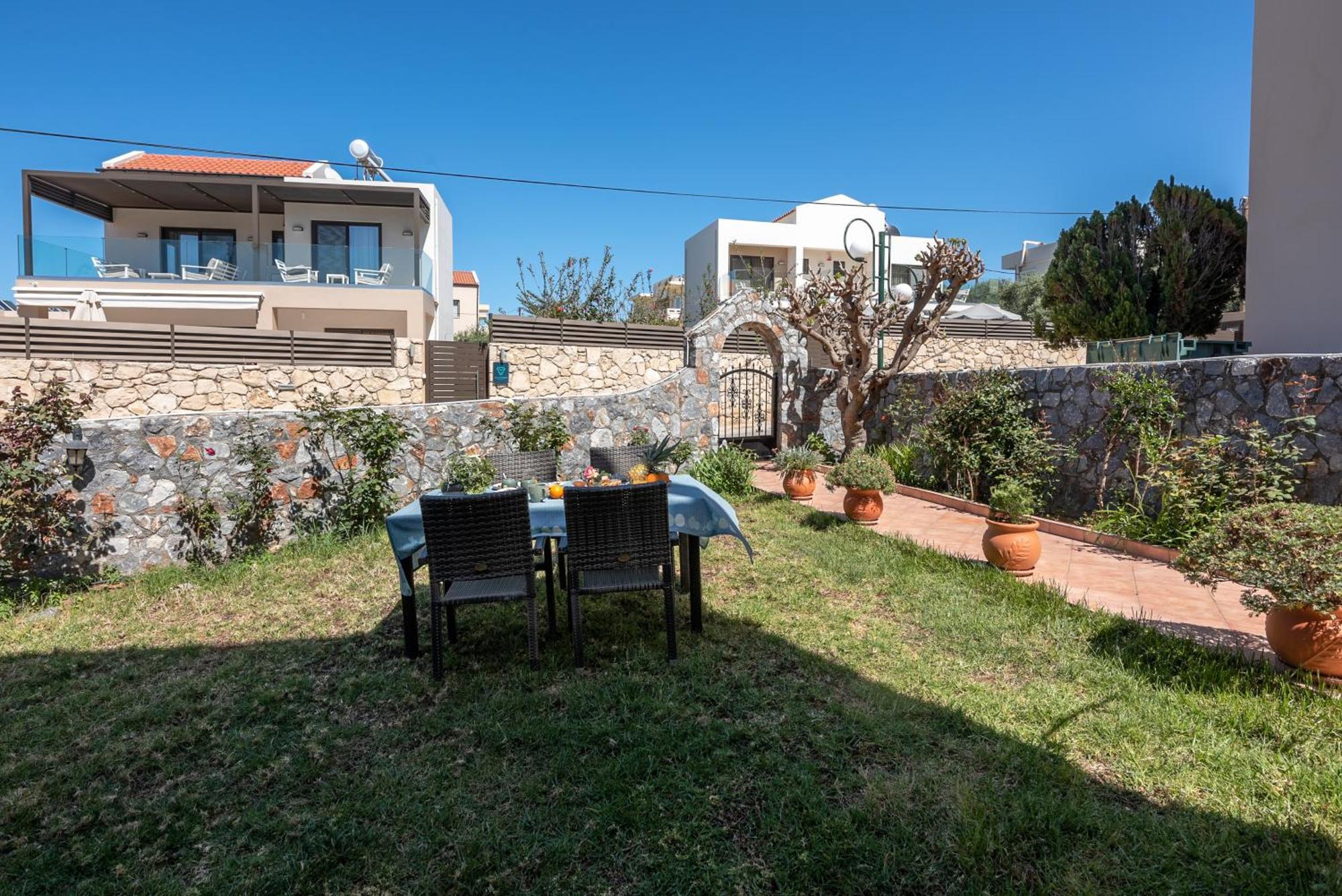 Litinakis Studios Sea View & Litinakis Studios Garden View 700 Meters Away Agia Marina  Ngoại thất bức ảnh