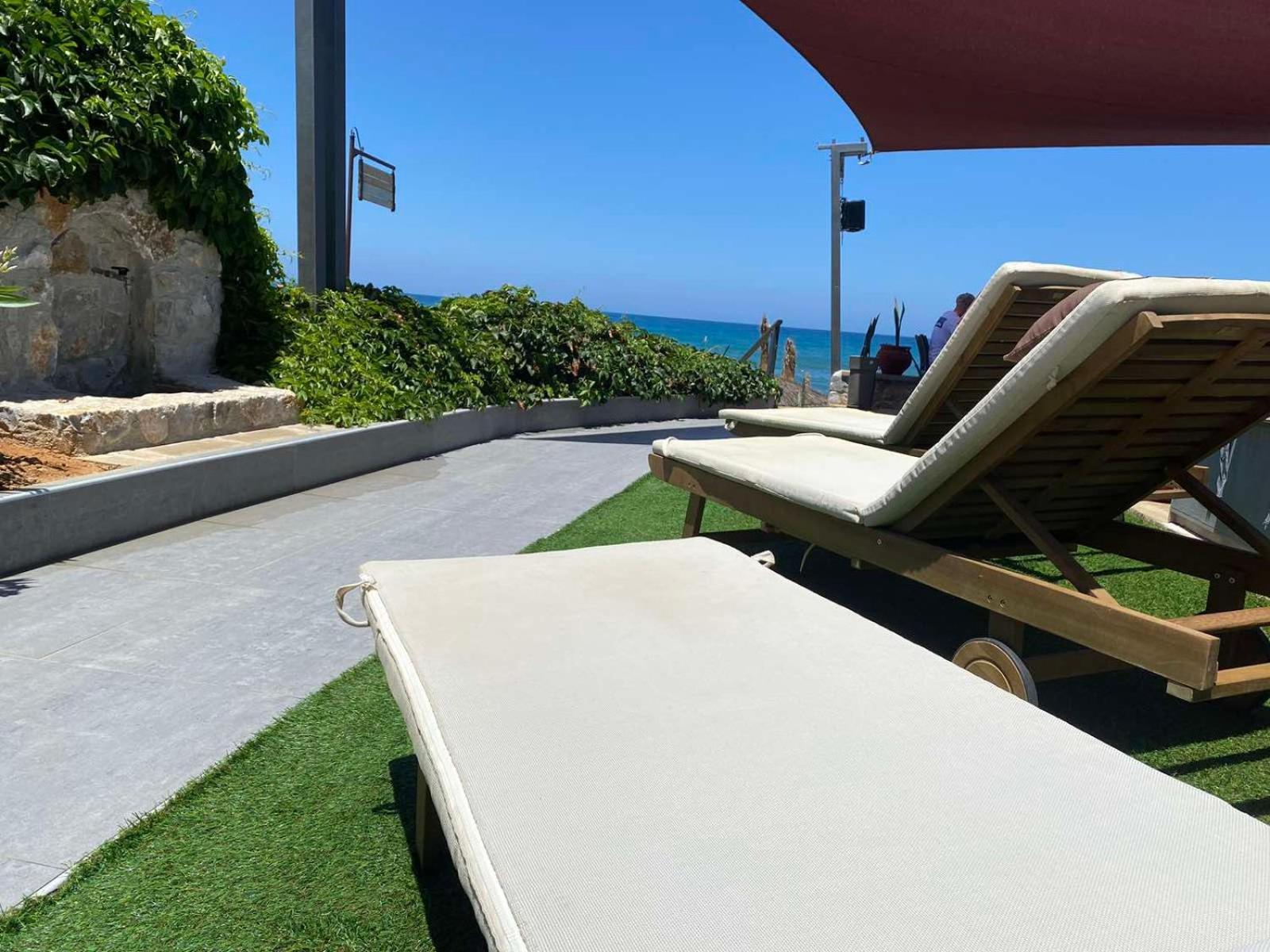 Litinakis Studios Sea View & Litinakis Studios Garden View 700 Meters Away Agia Marina  Ngoại thất bức ảnh